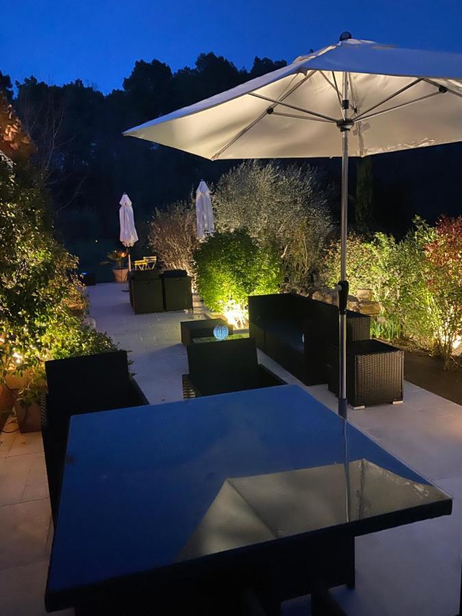 玫瑰别墅酒店 Roussillon en Isere 外观 照片